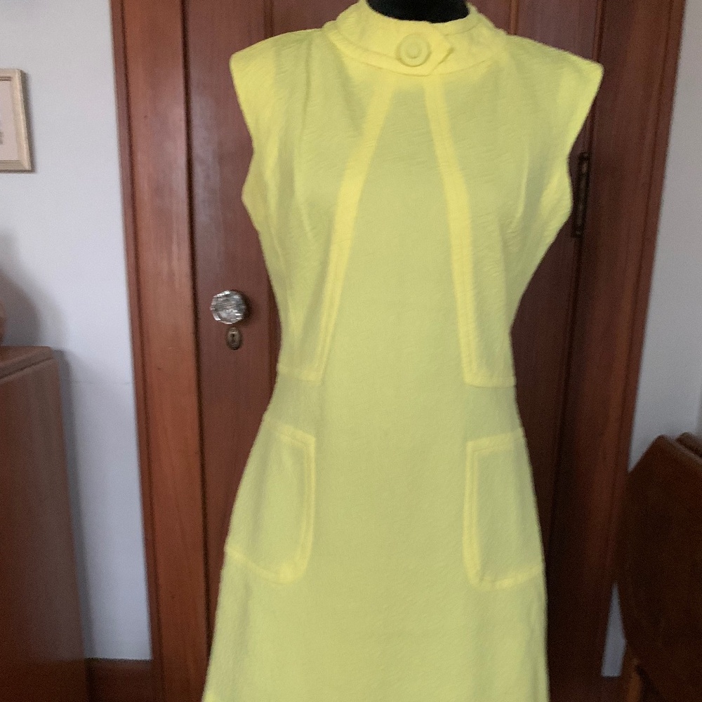 "Richard Harwood" vintage dress, yellow, size 6 or 8?? EUC